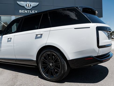 Used 2024 Land Rover Range Rover Long Wheelbase SE AWD/4WD image 9