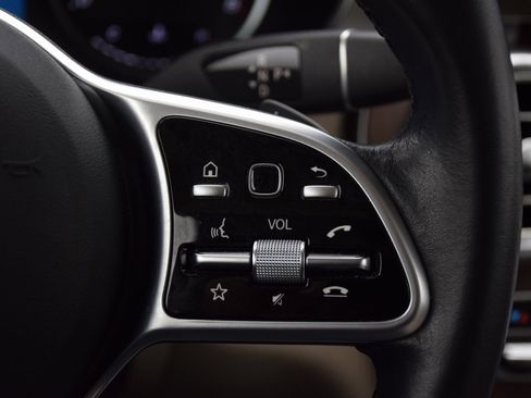 Used 2021 Mercedes-Benz GLC 300 image 24