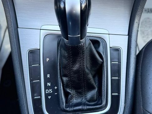 Used 2015 Volkswagen Golf S FWD image 17