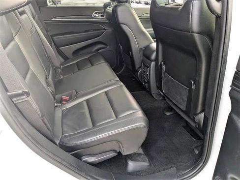 Certified 2022 Jeep Grand Cherokee Limited image 27