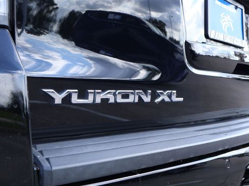 Used 2019 GMC Yukon XL SLT image 7