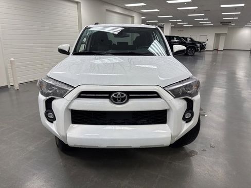 Certified 2024 Toyota 4Runner SR5 image 2