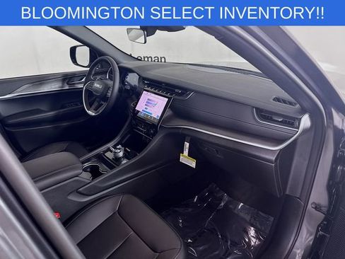 New 2025 Jeep Grand Cherokee Limited image 29