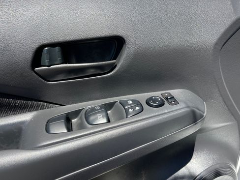 Used 2025 Nissan Kicks Play S FWD image 16