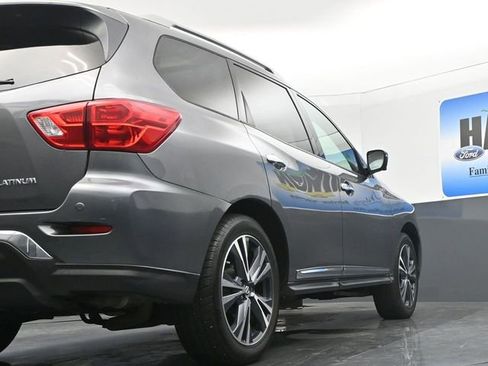 Used 2020 Nissan Pathfinder Platinum image 24