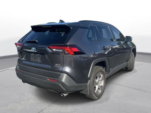 Used 2023 Toyota RAV4 XLE AWD/4WD image 6
