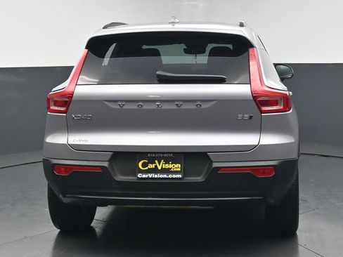 Used 2026 Volvo XC40 B5 Plus AWD/4WD image 4
