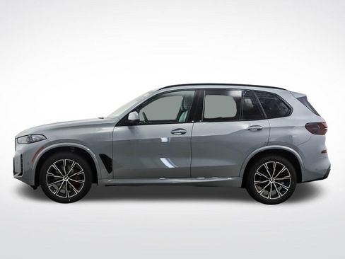 New 2026 BMW X5 xDrive40i w/ M Sport Package AWD/4WD image 2