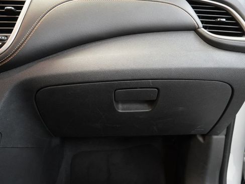 Used 2017 Chevrolet Trax LS FWD image 34