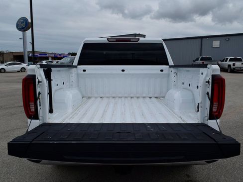 Used 2025 GMC Sierra 1500 SLT image 21