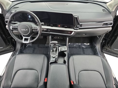 Used 2024 Kia Sportage EX image 9