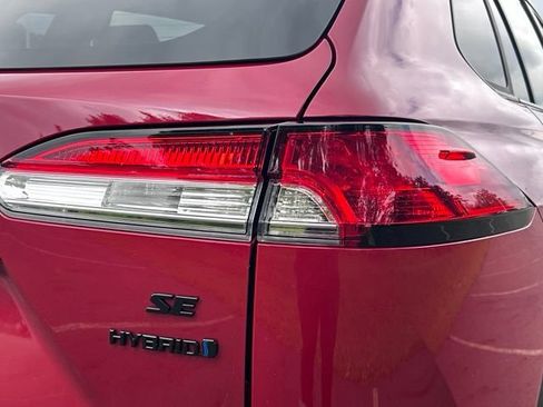 Used 2023 Toyota Corolla Cross AWD Hybrid w/ Moonroof Package image 19