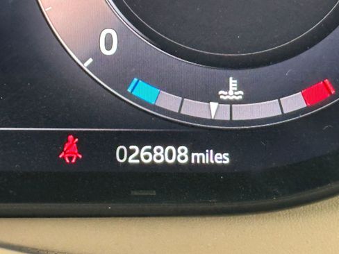 Used 2024 Land Rover Range Rover SE image 20