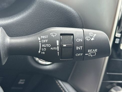 Used 2023 Lexus GX 460 Premium w/ Premium Package image 33