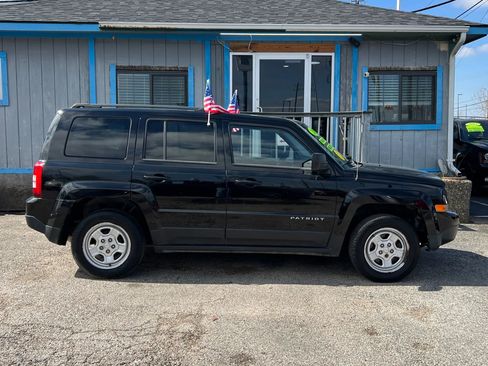 Used 2015 Jeep Patriot Sport w/ Power Value Group image 5
