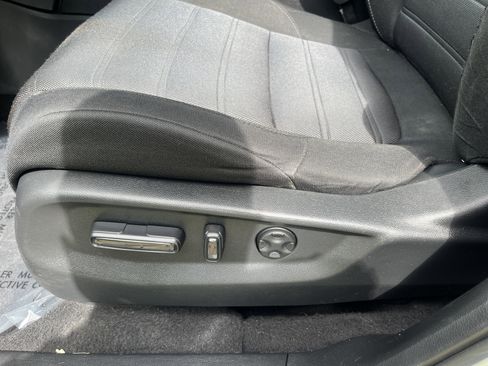 Used 2017 Honda CR-V EX image 15