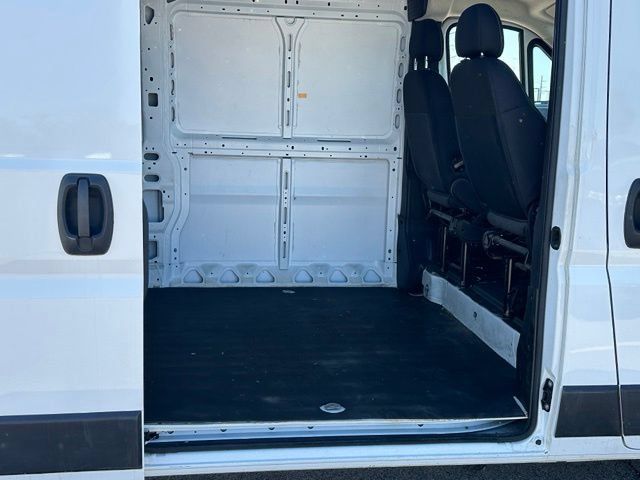 Used 2024 RAM ProMaster 2500 w/ Convenience Group FWD image 10