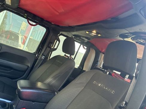 Used 2020 Jeep Gladiator Overland AWD/4WD image 3