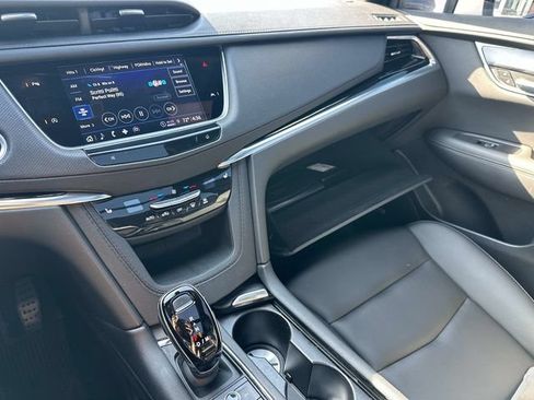 Certified 2024 Cadillac XT6 Luxury w/ LPO, Floor Liner Package AWD/4WD image 34