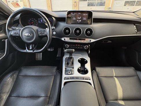 Used 2018 Kia Stinger GT image 22