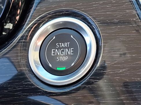 Used 2021 Cadillac XT6 Premium Luxury image 24