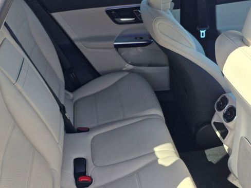 Used 2026 Mercedes-Benz GLC 300 4MATIC image 25