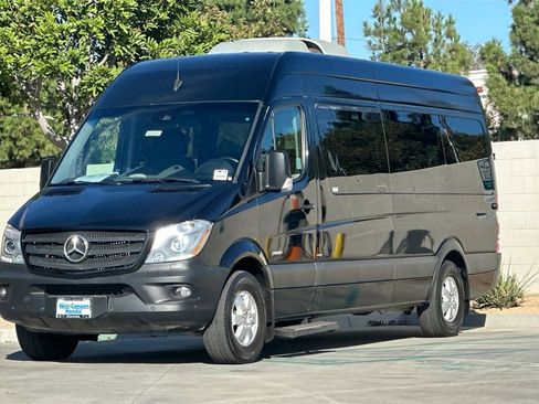Used 2016 Mercedes-Benz Sprinter 2500 image 10