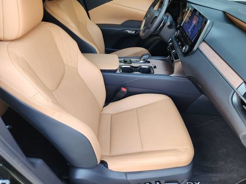 Certified 2026 Lexus RX 350 Premium w/ Convenience Package FWD image 14