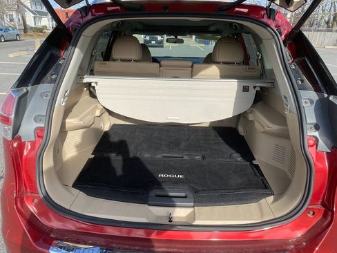 Used 2016 Nissan Rogue SL w/ SL Premium Package image 26