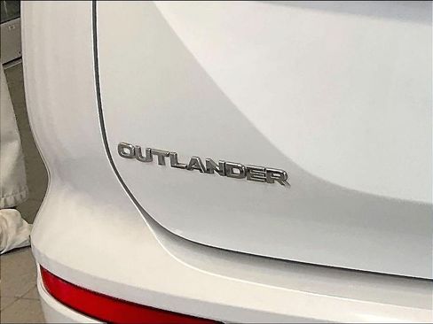 Used 2022 Mitsubishi Outlander SEL AWD/4WD image 28