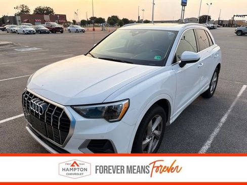 Used 2020 Audi Q3 2.0T Premium w/ Convenience Package AWD/4WD image 1