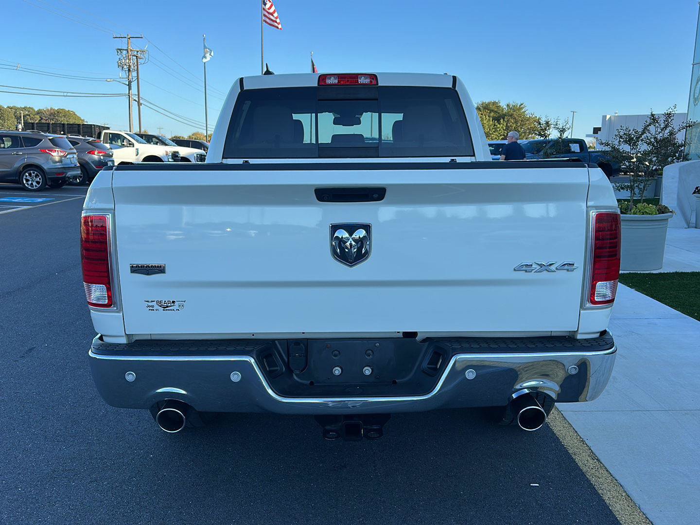 Used 2017 RAM 1500 Laramie w/ Convenience Group AWD/4WD image 6