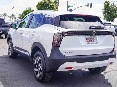 New 2026 Nissan Kicks SV image 5