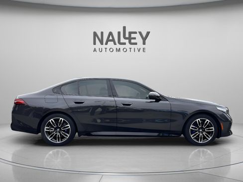 Used 2025 BMW 530i xDrive w/ M Sport Package image 4