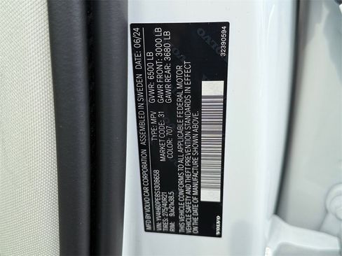 Used 2025 Volvo XC90 T8 Plus w/ Protection Package Premier image 22