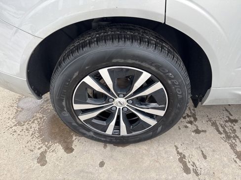 Certified 2023 Volvo XC60 B5 Core image 13