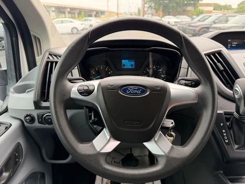 Used 2019 Ford Transit 350 XLT RWD image 27