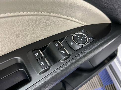 Used 2018 Ford Fusion Titanium image 19