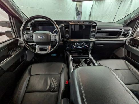 Used 2023 Ford F250 Lariat w/ Black Appearance Package image 14