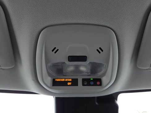 New 2026 Chevrolet Trax LT w/ Driver Confidence Package image 9