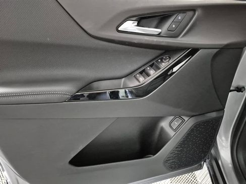 New 2026 Chevrolet Equinox LT image 13