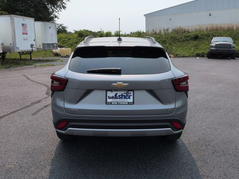 New 2026 Chevrolet Trax LT FWD image 32