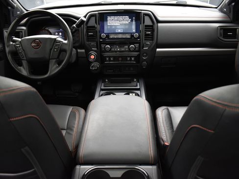 Used 2023 Nissan Titan PRO-4X w/ Pro-4x Convenience Package image 13