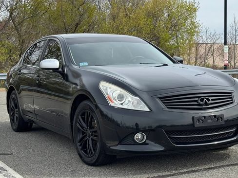 Used 2013 INFINITI G37 x Sedan w/ Premium Pkg AWD/4WD image 2