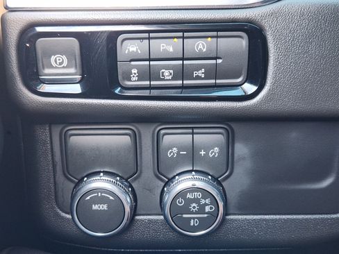 Used 2026 GMC Yukon Elevation RWD image 22