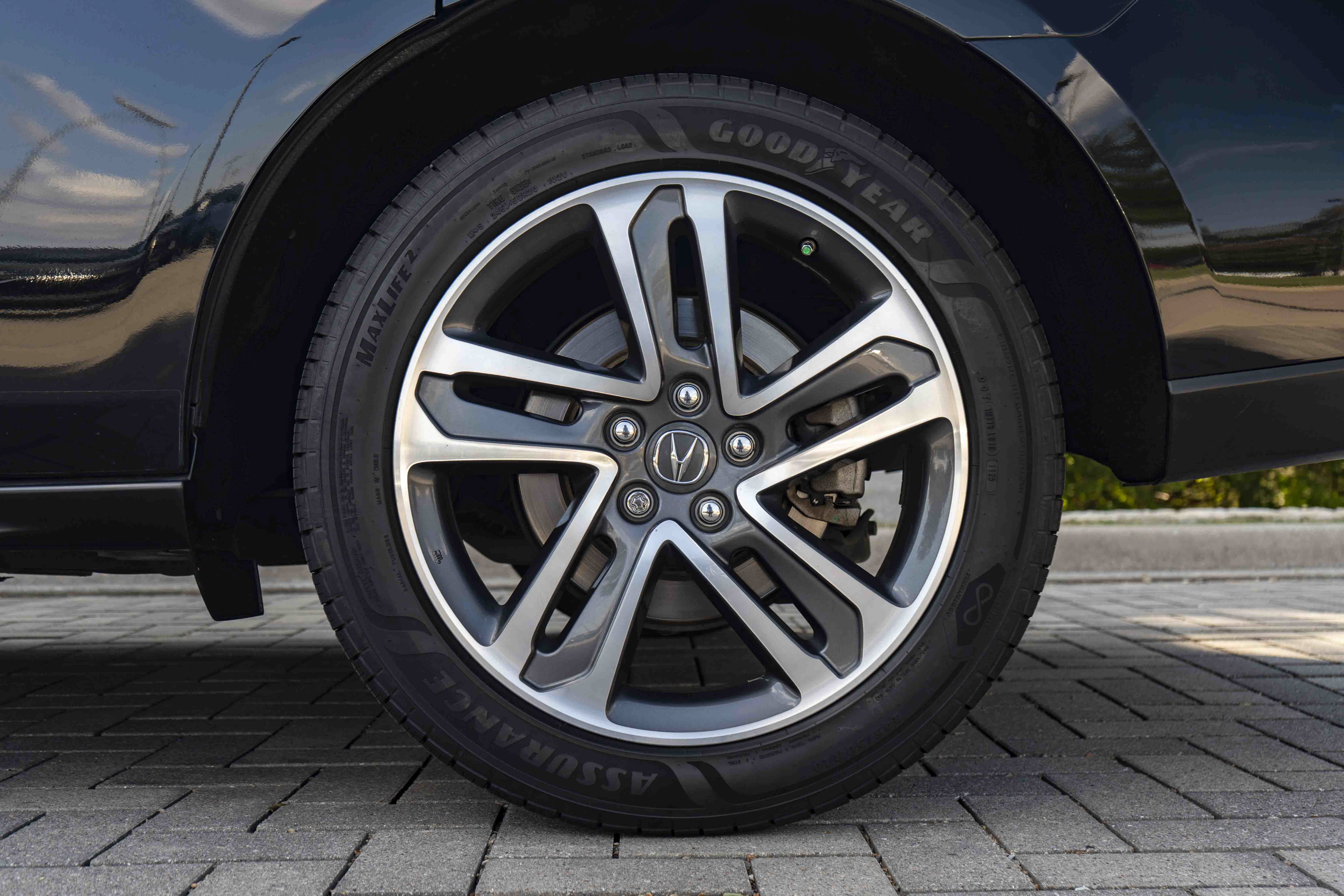 Used 2018 Acura MDX w/ Advance Package FWD image 14