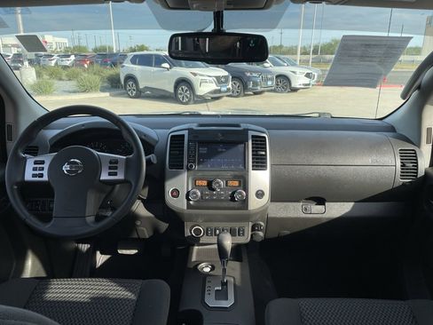 Certified 2021 Nissan Frontier SV image 8