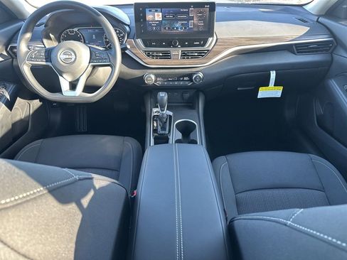 New 2025 Nissan Altima 2.5 SV w/ SV Special Edition Package image 10