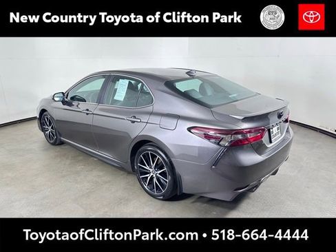 Used 2024 Toyota Camry SE w/ Cold Weather Package image 5