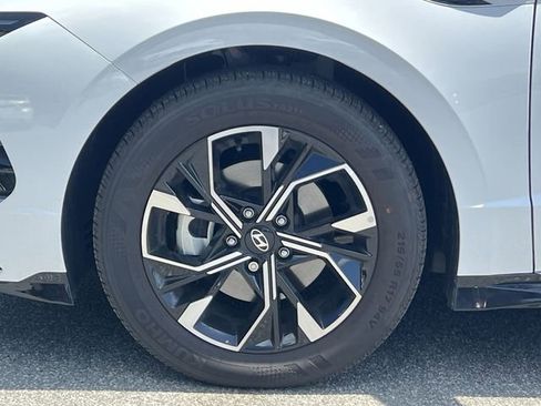 Certified 2025 Hyundai Sonata SEL AWD/4WD image 39